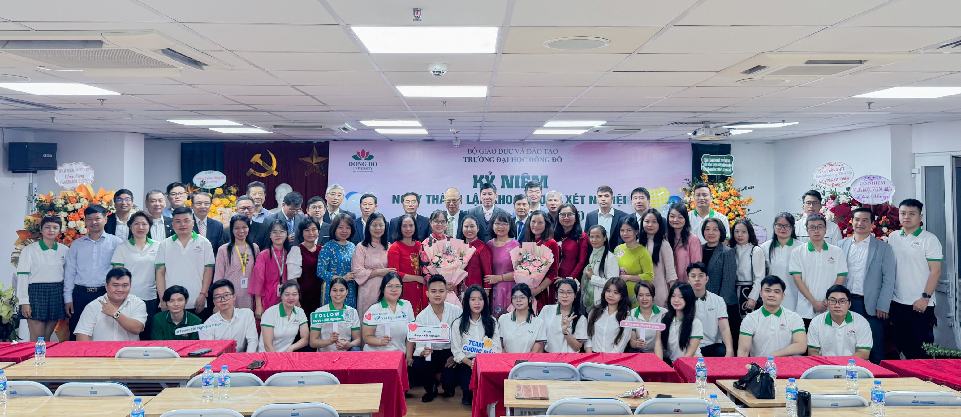 Khoa Dược - Xét nghiệm Long trọng tổ chức Lễ Kỷ niệm 4 năm ngày thành lập (01/11/2021 - 01/11/2025)