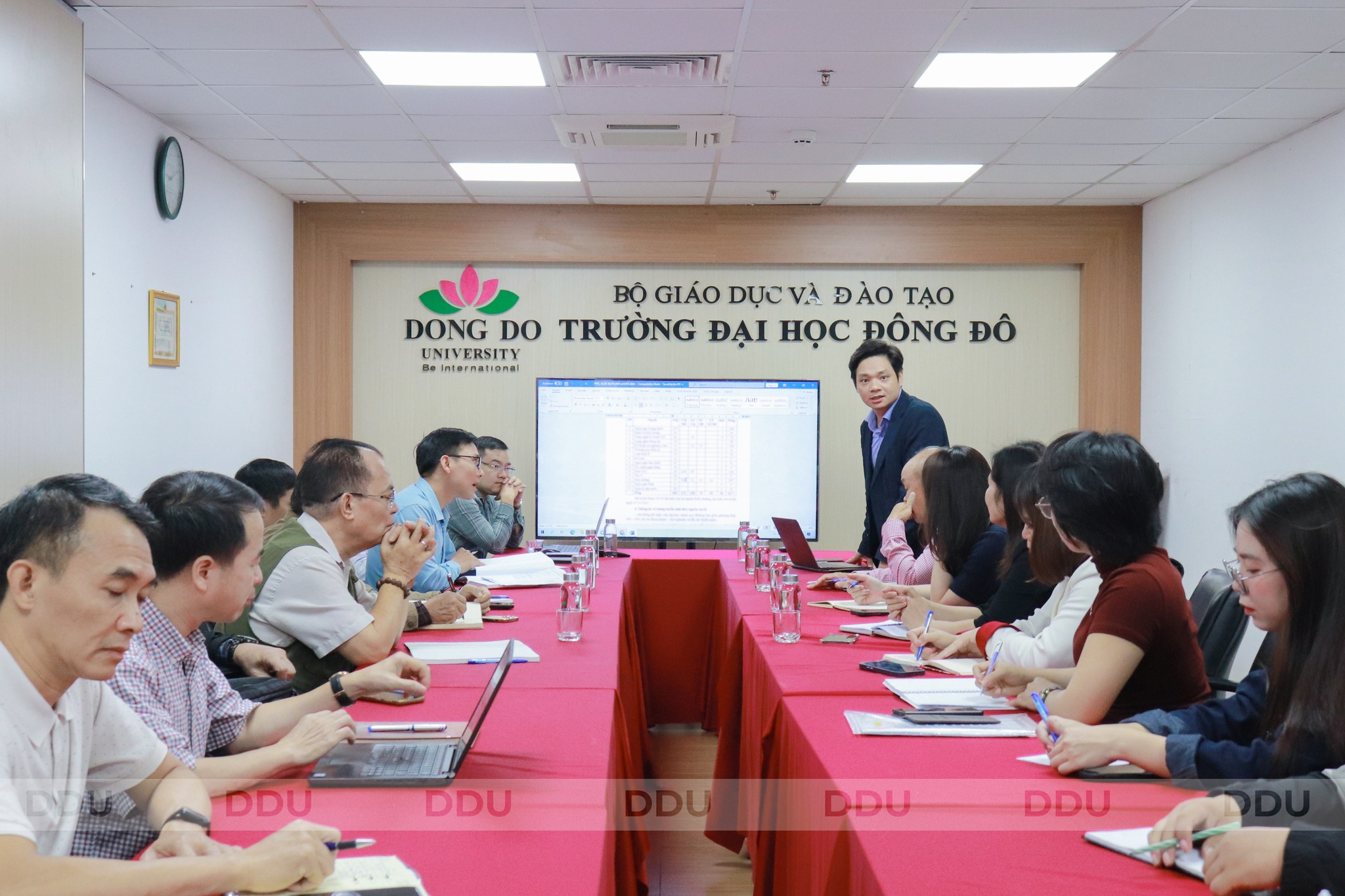 Trường Đại học Đông Đô tổ chức Hội nghị Tổng kết công tác Tuyển sinh đại học năm 2025 và Định hướng chiến lược Tuyển sinh năm 2026