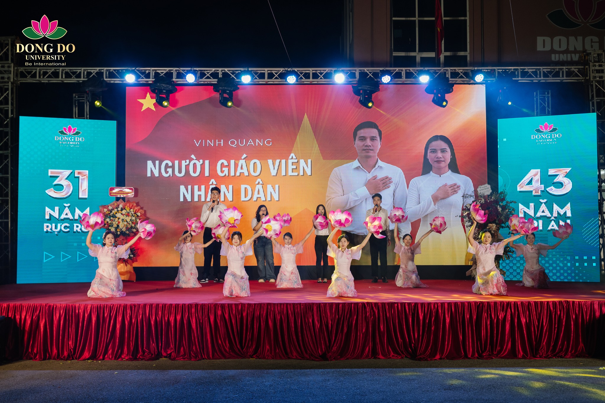 Sinh viên Khoa Khoa học Xã hội – “Vinh quang người giáo viên nhân dân”