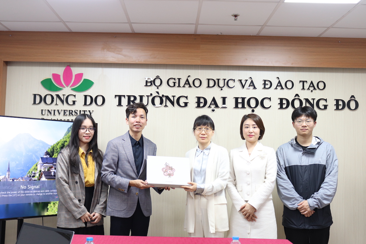 Trao đổi hướng tới hợp tác giữa Trường Đại học Đông Đô và Trường Đại học Khoa học và Công nghệ thông tin Nam Kinh, Trung Quốc